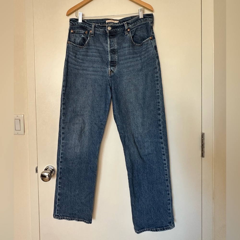 Levi Ribcage Straight Ankle dark wash jeans